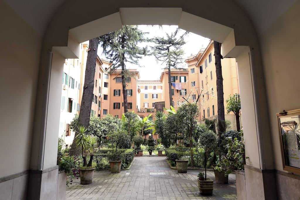 Caracciolo Guest House Rome Buitenkant foto